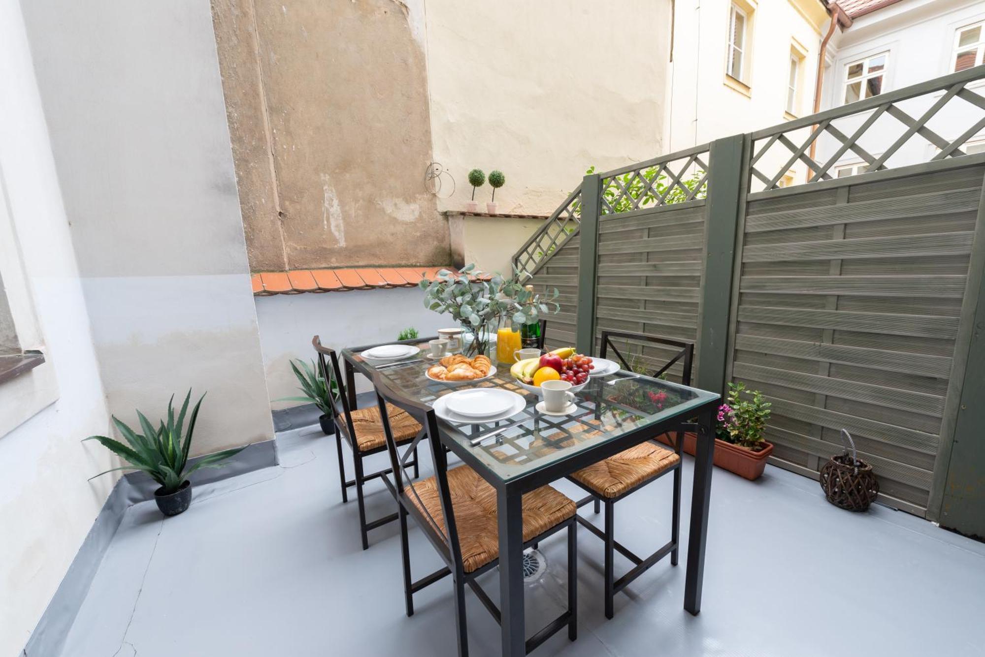 Best Price & Location - Historic Square Residency Prague Exterior photo